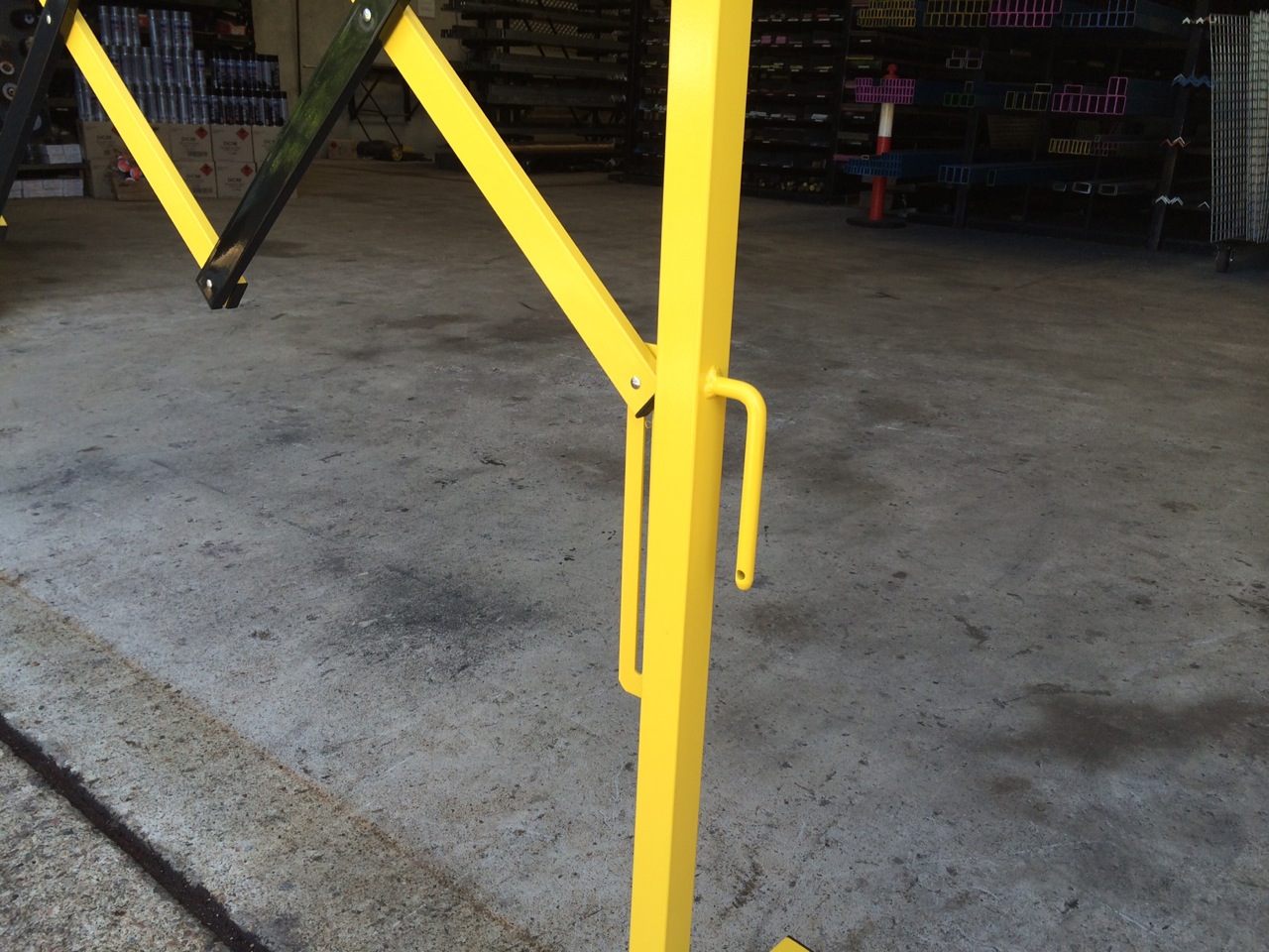 Expandable Joiner Barrier